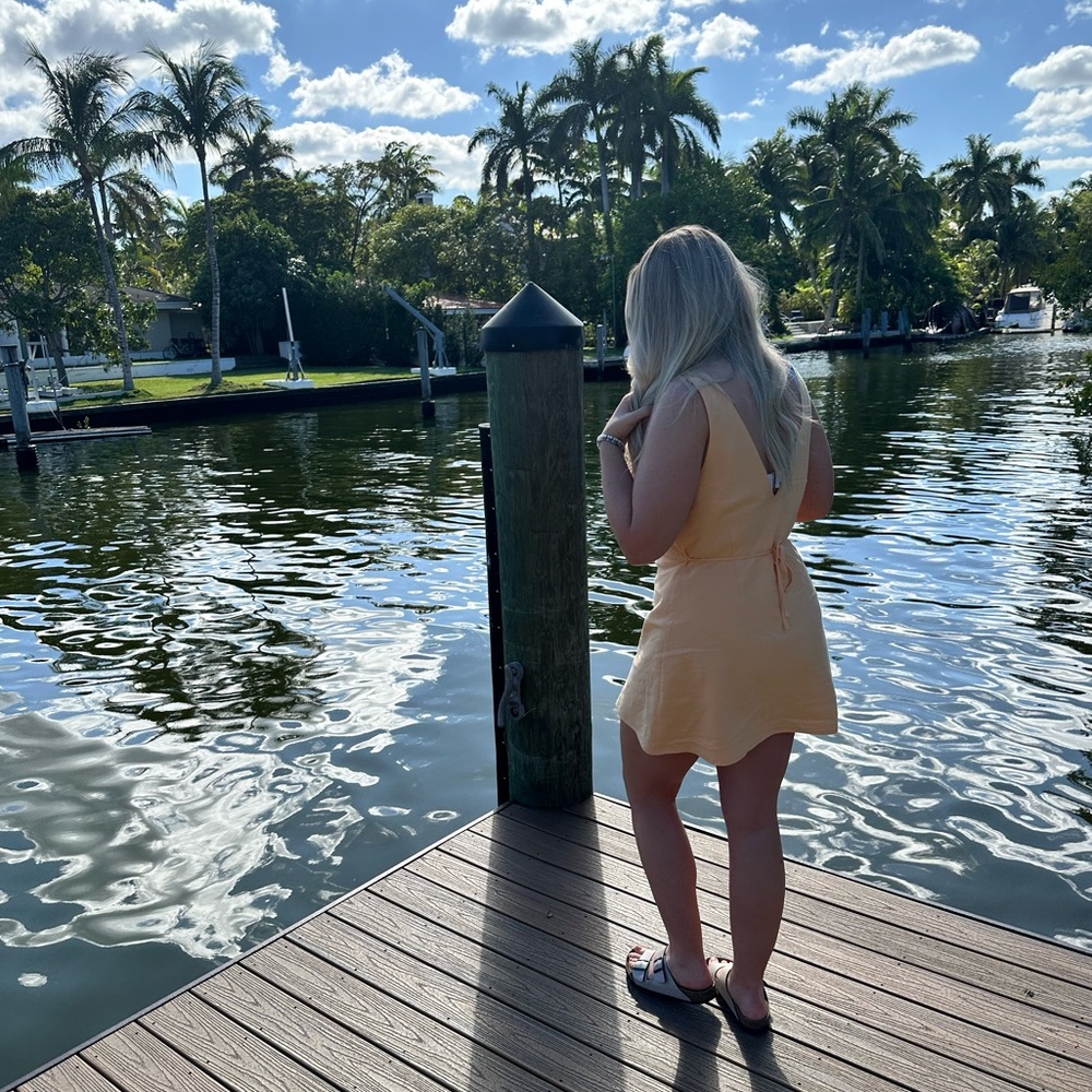 🤍 Meshki Orange Mini Dress – Size XL 🤍